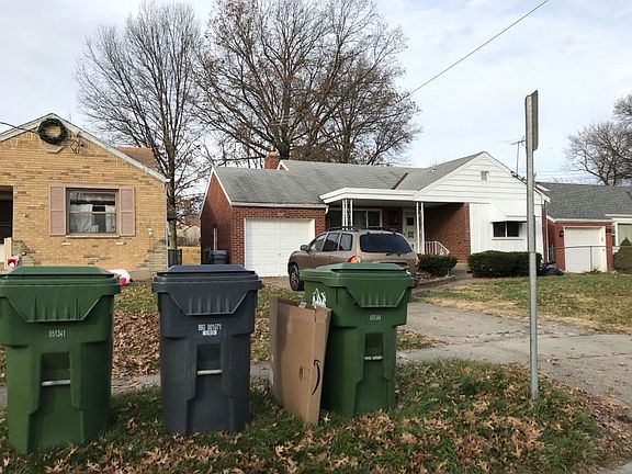 3rd image of 3607 Lakewood Dr