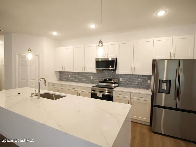 1658 Hamilton Ave SW — Photo 6