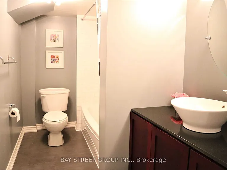 9 Eber St — Photo 23