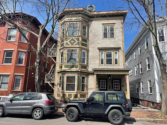 4th image of 779 Congress St