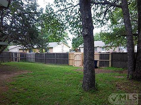 4th image of 109 Firewood Pl