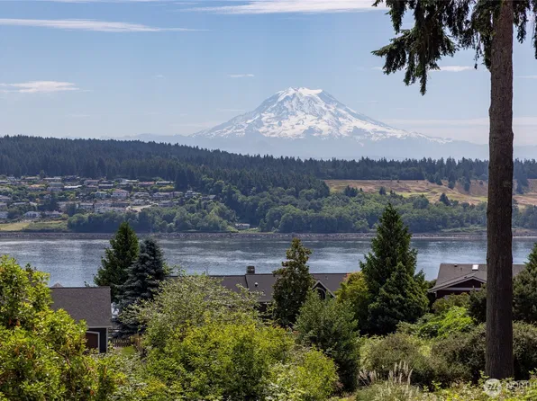 1268 Pilchuck Drive, Fox Island, WA 98333
