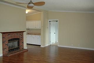 3rd image of 104 Glenn Forest Dr
