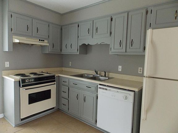 4th image of 140 Lanier Dr #150