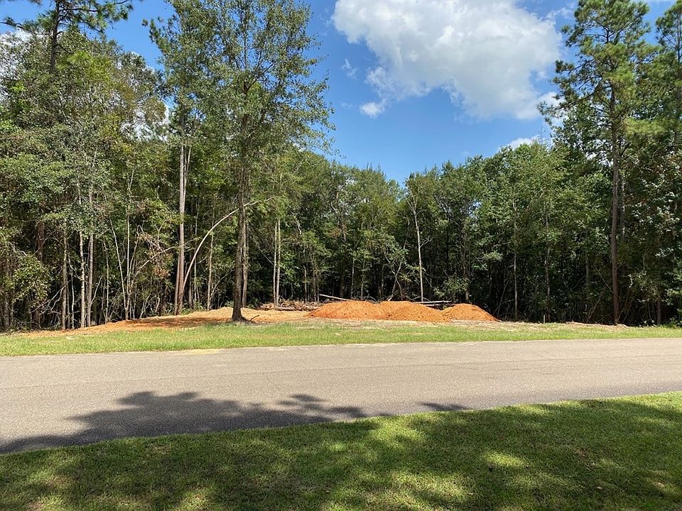 2nd image of LOT Three Fox Pen Dr