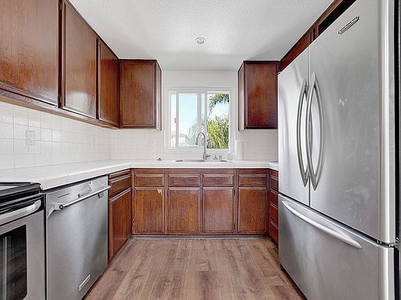 5th image of 907 E Balboa Blvd APT A