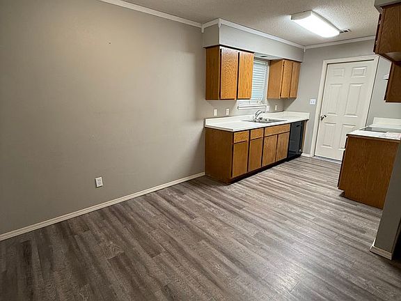 3rd image of 1309 Grand Oak Dr