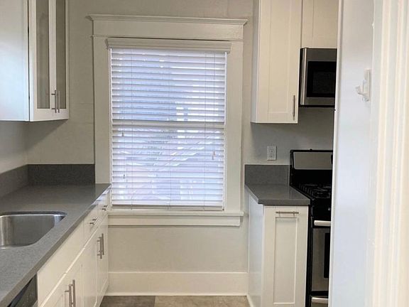 2nd image of 00-444 W 4th St