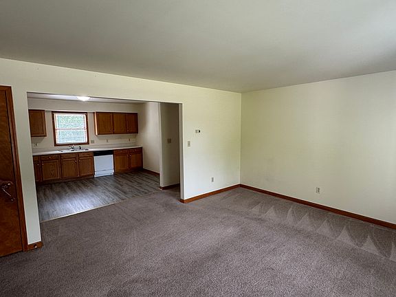 3rd image of 917 E Glen Park Ave #2W