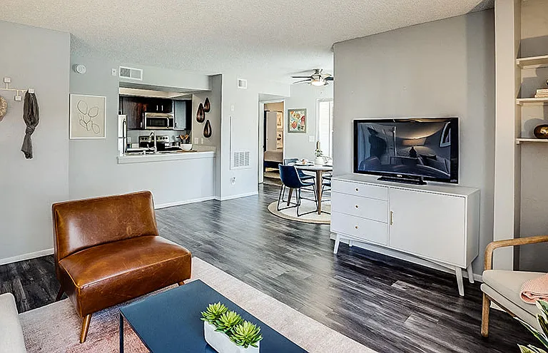 Bella Solara Apartment Homes — Photo 9
