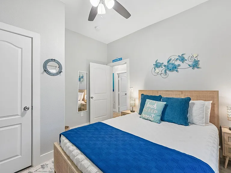 1022 Avenue L — Photo 16