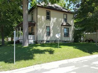 834 Madison St, Lancaster, WI 53813