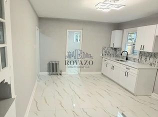 206 12th Ave #1, Newark, NJ 07107