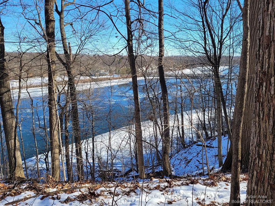 1st image of 1900 N Huron River Dr