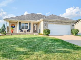 5281 Magnolia Dr, Grand Blanc, MI 48439