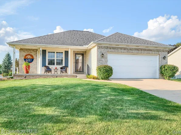 5281 Magnolia Dr, Grand Blanc, MI 48439