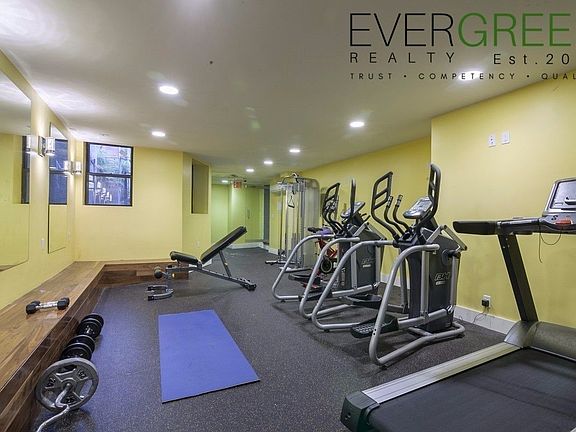 5th image of 1059 Bergen St #2R