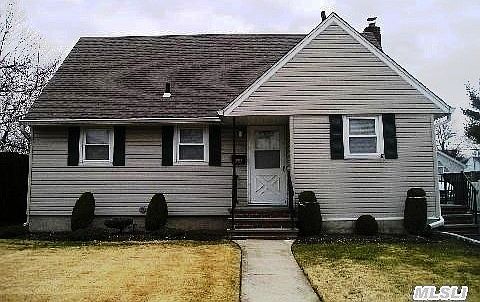 1st image of 713 Pleasant Ave