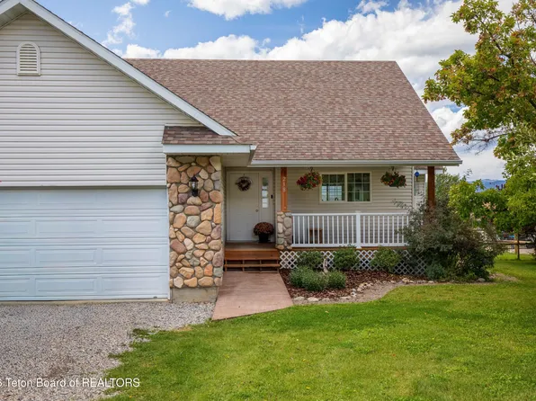 218 Solitude Dr, Star Valley Ranch, WY 83127