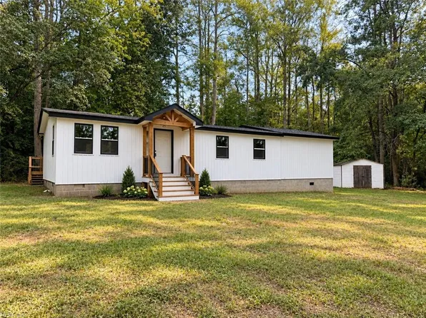 2141 Hosier Rd, Suffolk, VA 23434