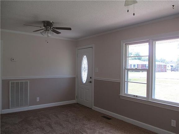4th image of 405 Eastland Ave