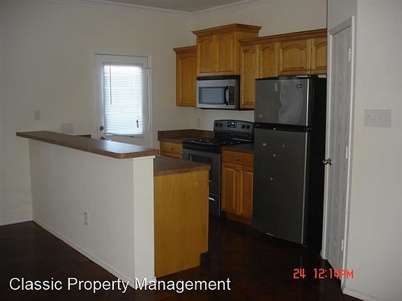 3rd image of 8422 Jay St