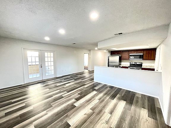 4th image of 8917 Schrader Blvd