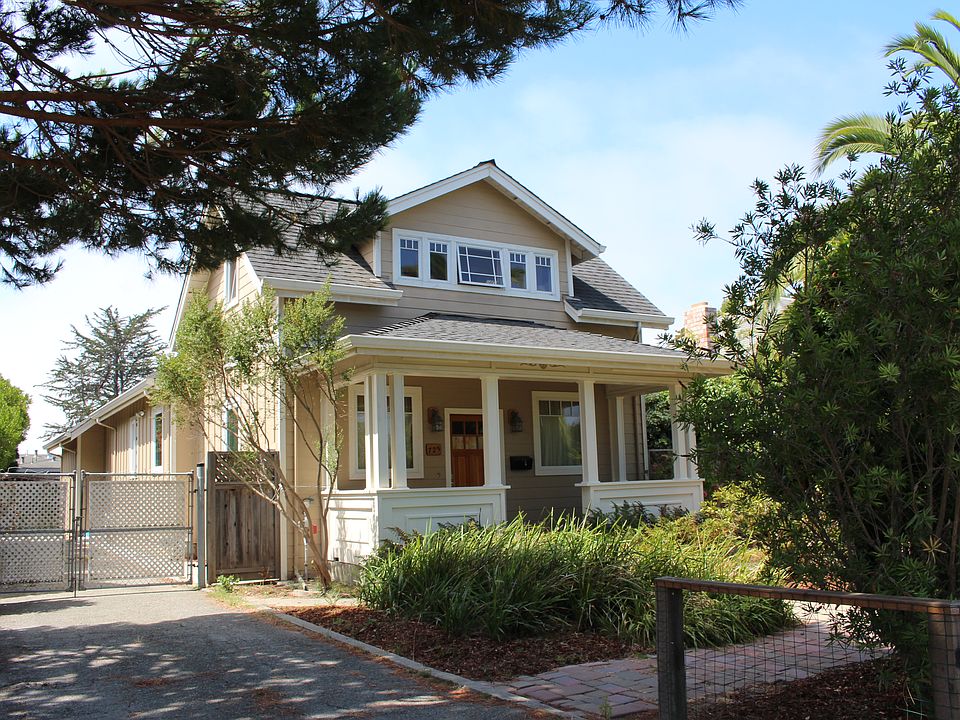 725 Bay St Santa Cruz CA 95060 Zillow