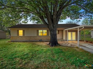 901 N Main St, West, TX 76691