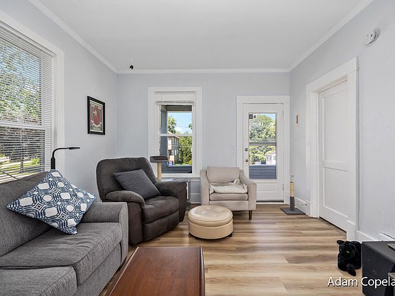 5th image of 426 Leonard St NE