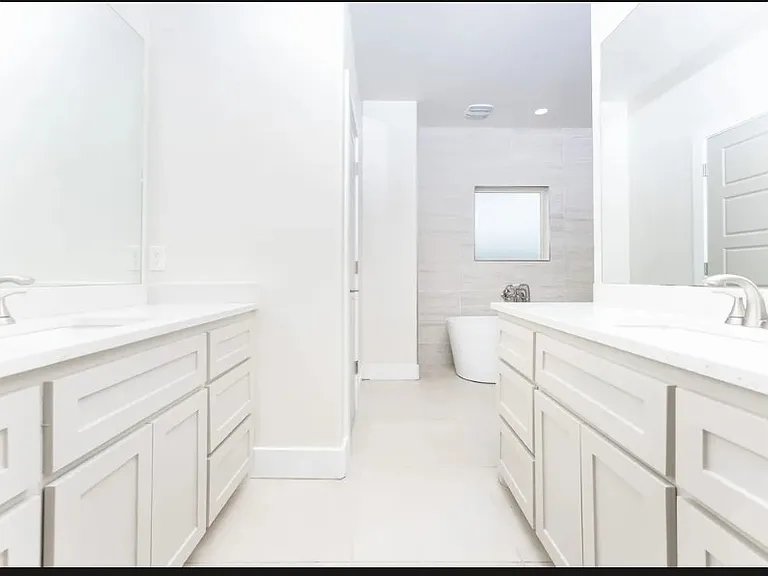 7026 Adcote Dr — Photo 6