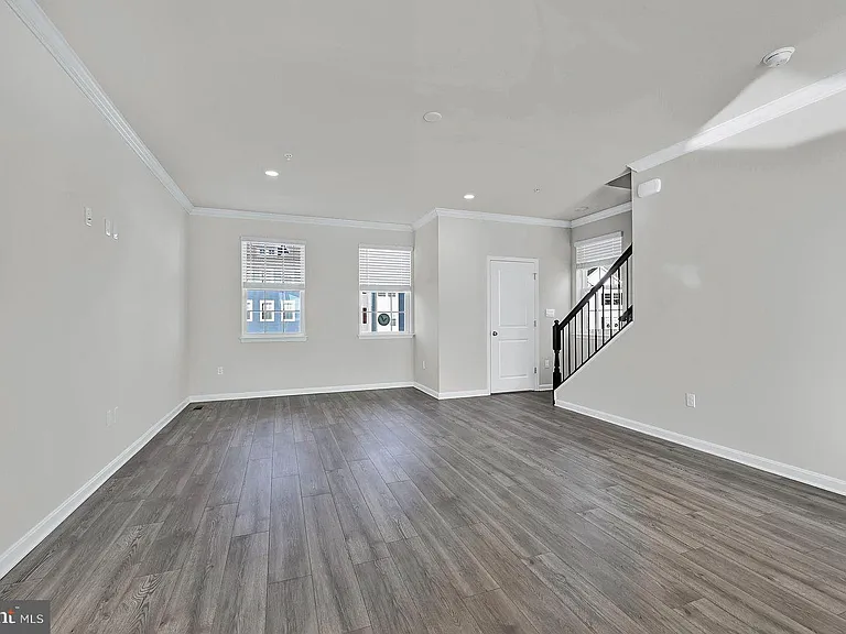 8338 Dieter Dr — Photo 5