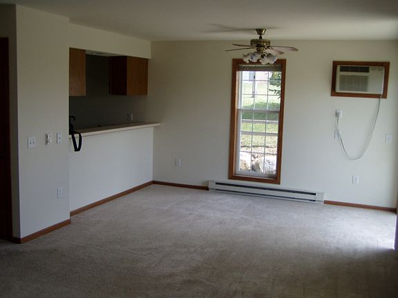 5th image of 816 S Blue Mounds St APT 8