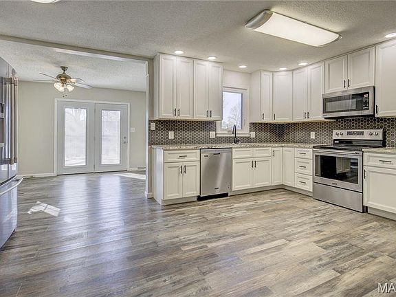 2nd image of 111 Holmes Dr