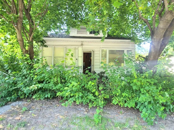 3756 S Liverpool Rd, Hobart, IN 46342