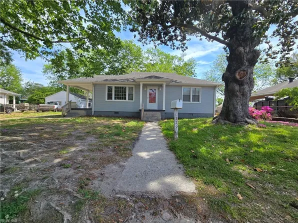1329 Porter St, Chesapeake, VA 23324