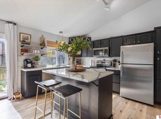 18911 L St, Omaha, NE 68135