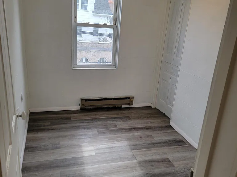 133 E Market St #2 — Photo 10