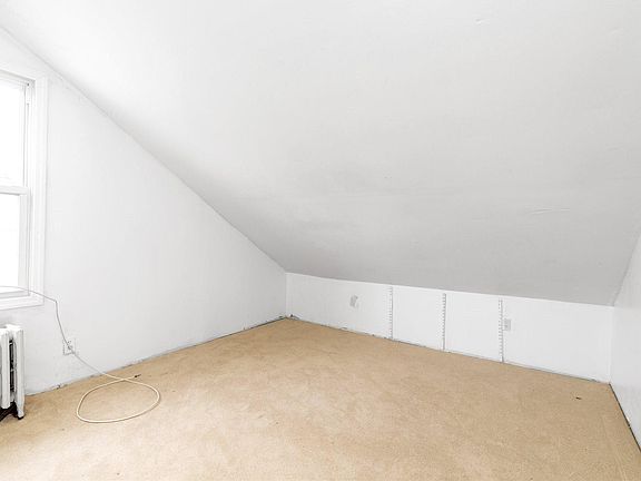 4th image of 243 Jacob St Floor 2