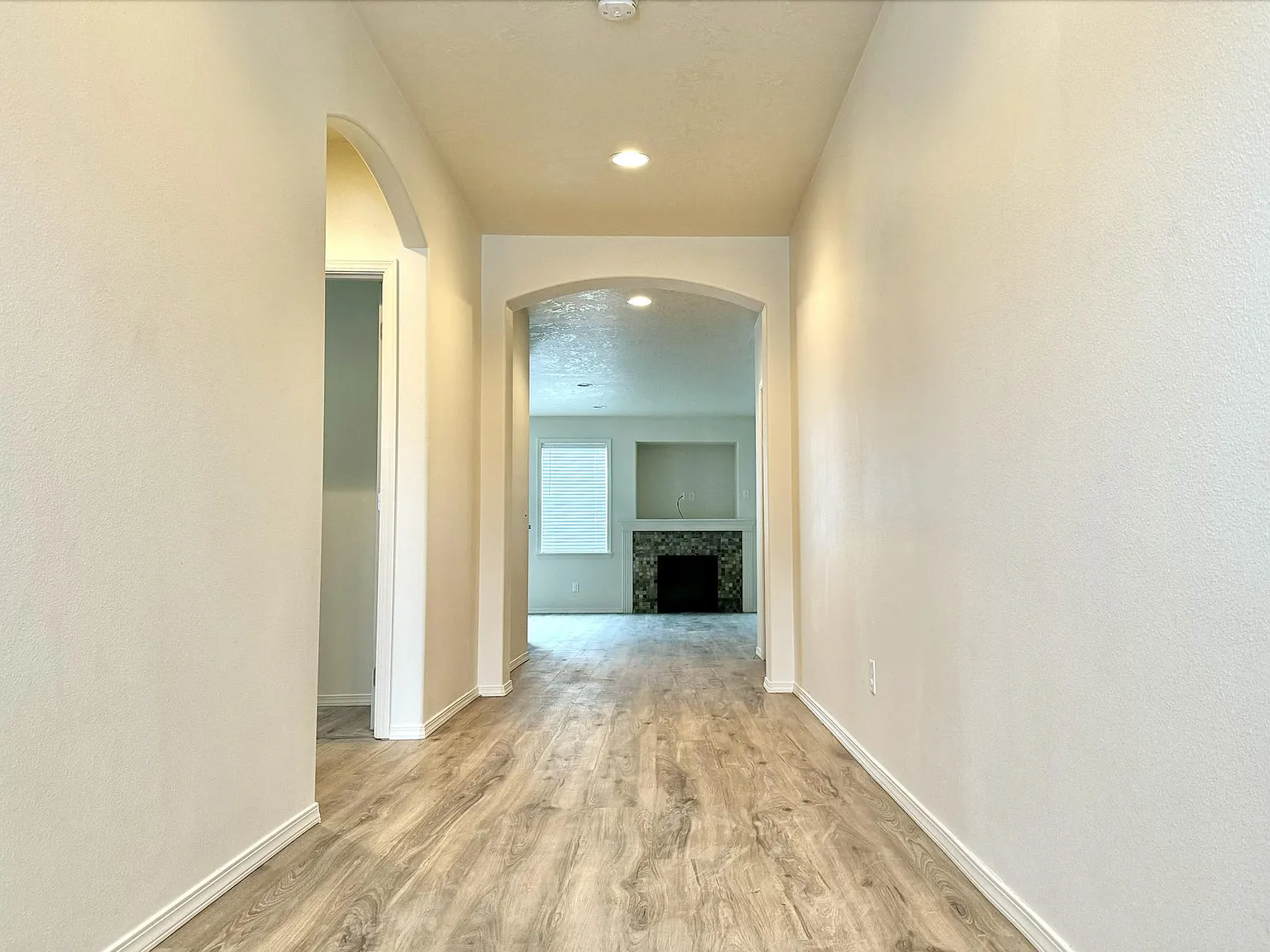 3 bed, 1574 sqft, $2,800 — Photo 3