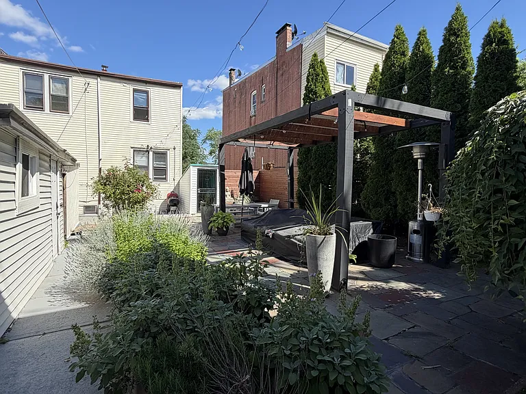 638 N 5th St #4 — Photo 16