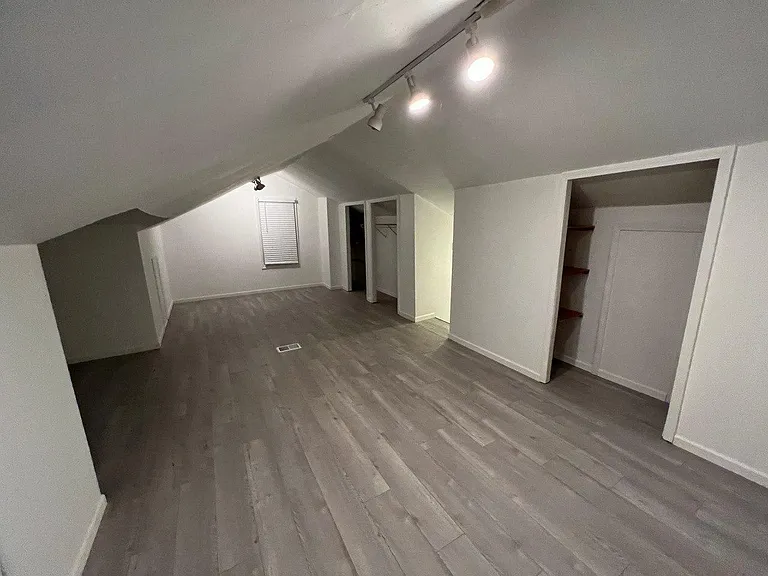537 E Woodland St — Photo 16