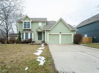 14859 W Peppermill Dr, Olathe, KS 66062