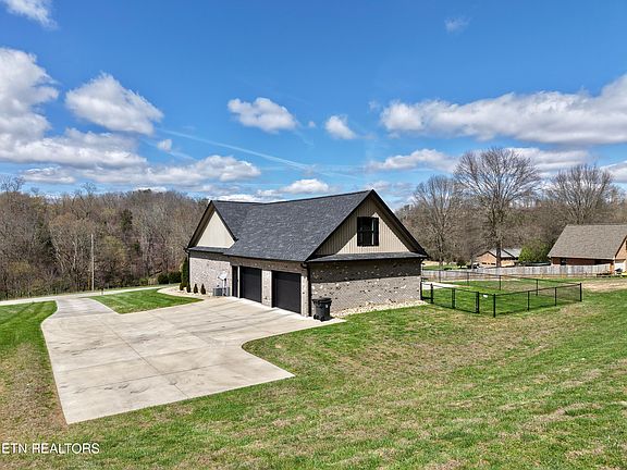 4th image of 2132 Anderson Bend Rd