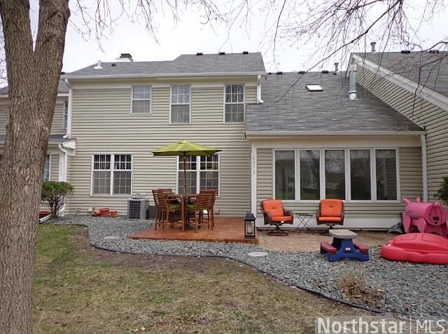2nd image of 4315 Pond View Dr