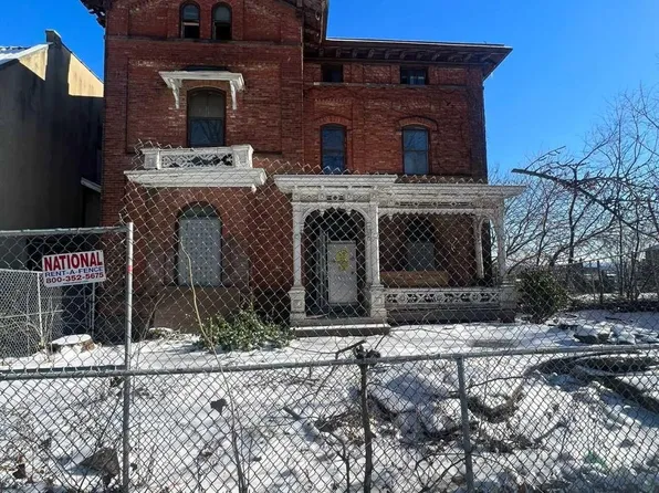 698-700 Dr Martin Luther King Blvd, Newark, NJ 07102