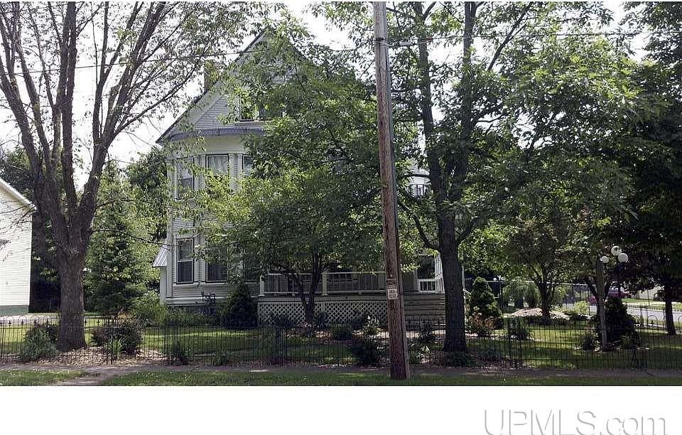 631 E McLeod Ave, Ironwood, MI 49938 MLS 50113186 Zillow