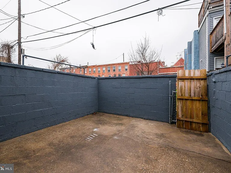 222 N Collington Ave — Photo 2