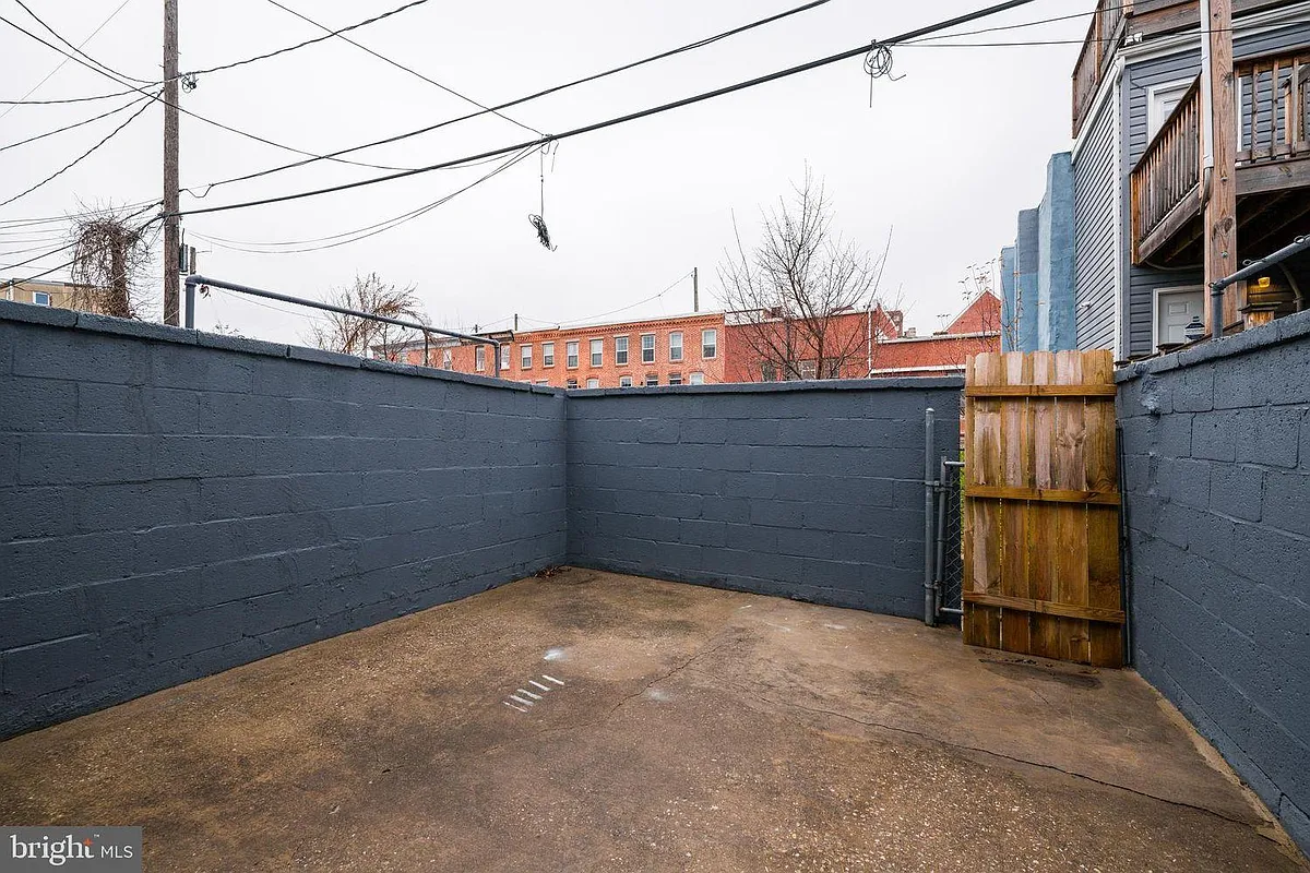 Building Photo - 222 N Collington Ave