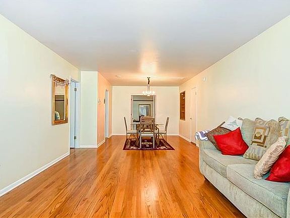 5th image of 3501 N Forest Park Dr